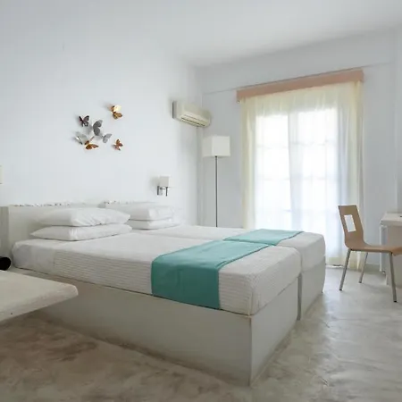 Hotel 28 Kamari (Santorini)